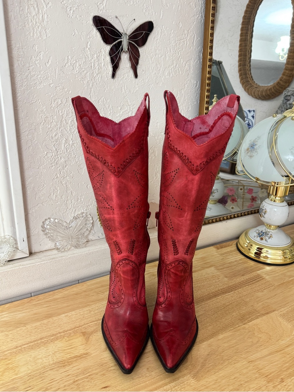 Whimsical BCBG Girls Red Western Cowboy Boots Pointed Toe Block Heel Size 5.5 - Picture 7 of 16